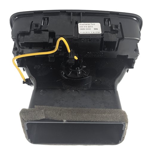 Thumbnail 3: 2018 AUDI A4 (B9 8W) REAR CENTER CONSOLE HEAT AIR AC HVAC VENT GRILLE (Black)