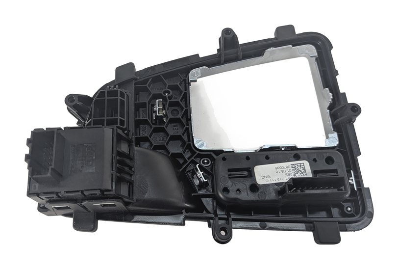 Thumbnail 3: 2018 AUDI A4 (B9 8W) CENTER CONSOLE SHIFTER TRIM ELECTRONIC PARKING BRAKE SWITCH