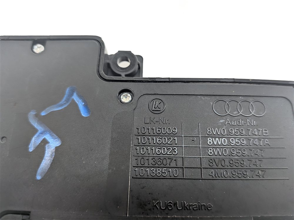 Thumbnail 3: 2018 AUDI A4 (B9 8W) FRONT LEFT DRIVER POWER SEAT ADJUSTMENT CONTROL SWITCH