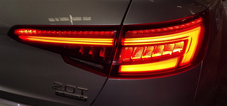 Thumbnail 2: 17-19 AUDI A4 (B9 8W) REAR RIGHT PASSENGER OUTER TAILLIGHT BRAKE LIGHT LAMP LED