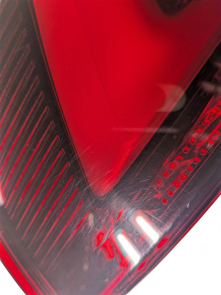 Thumbnail 8: 17-19 AUDI A4 (B9 8W) REAR RIGHT PASSENGER OUTER TAILLIGHT BRAKE LIGHT LAMP LED