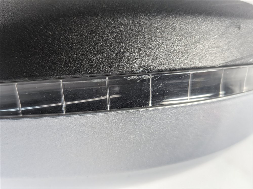 Thumbnail 7: 17-19 AUDI A4 B9 RIGHT PASSENGER MIRROR w/PFOLD BLIND (Silver)