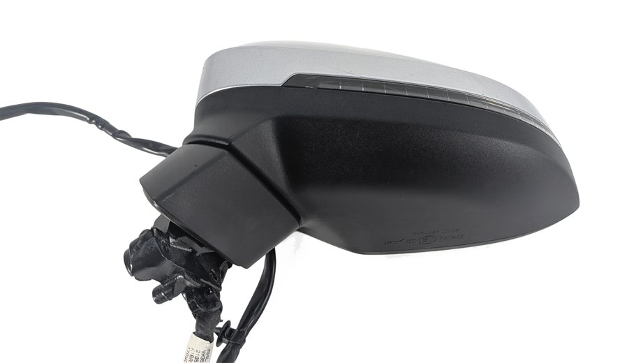 Thumbnail 4: 17-19 AUDI A4 B9 LEFT DRIVER DOOR MIRROR w/PFOLD BLIND (Silver)