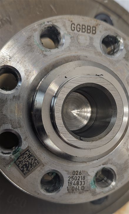 Thumbnail 8: 2018 AUDI A4 (B9 8W) 2.0L (CYMC) ENGINE CRANKSHAFT CRANK SHAFT 050105189B