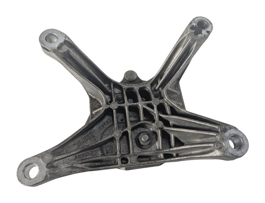 Thumbnail 4: 2018 AUDI A4 (B9 8W) 2.0L AUTOMATIC TRANSMISSION MOUNT BRACKET SUPPORT