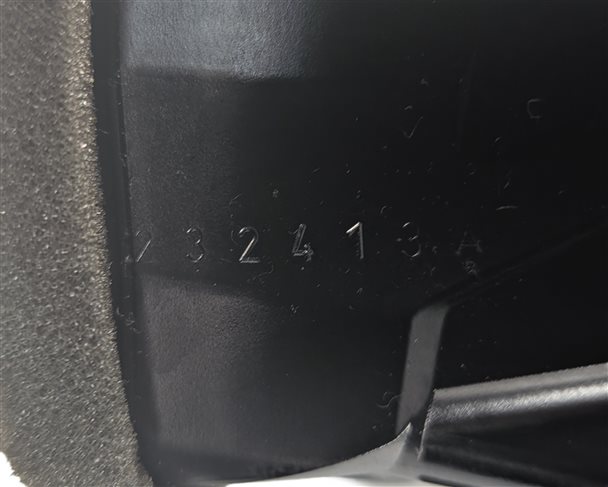 Thumbnail 8: 2014 AUDI A7 (C7 4G) REAR CENTER CONSOLE HEAT AIR AC HVAC VENT GRILLE (Black)