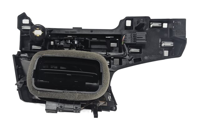 Thumbnail 5: 2017 AUDI Q7 (4M) FRONT LEFT DRIVER DASH HEAT AIR AC VENT w/TRIM CARRIER (Black)