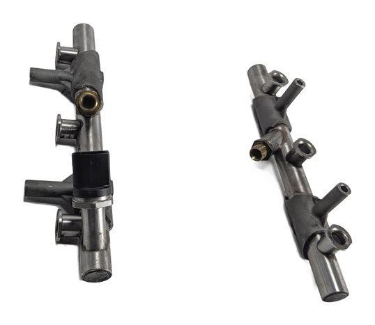 2017-2019 AUDI Q7 (4M) 3.0L SUPER (CREC) LEFT & RIGHT FUEL INJECTOR RAIL SET/2