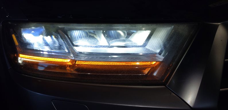 Thumbnail 2: 17-19 AUDI Q7 (4M) RIGHT FRONT PASSENGER DYNAMIC LED HEADLIGHT LIGHT LAMP (8Q3)