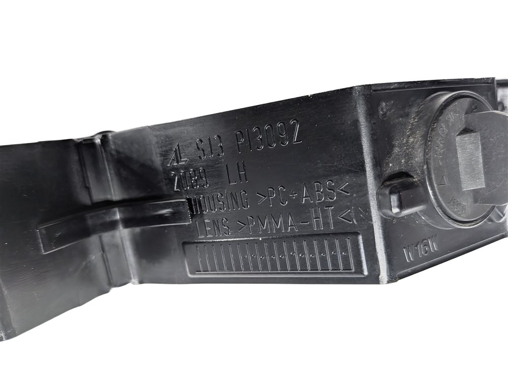 Thumbnail 6: 2017-2020 AUDI Q7 (4M) LEFT DRIVER REAR LOWER BUMPER TAILLIGHT LIGHT LAMP