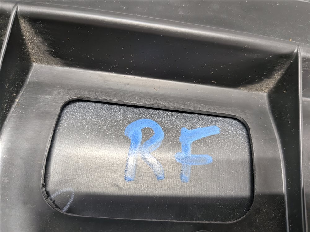 Thumbnail 5: 2017-2019 AUDI Q7 (4M) RIGHT FRONT PASSENGER DOOR RUNNER MOULDING TRIM (Silver)