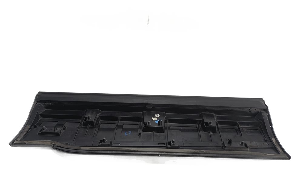 Thumbnail 4: 2017-2019 AUDI Q7 (4M) REAR RIGHT DOOR LOWER MOULDING RUNNER TRIM (Silver)