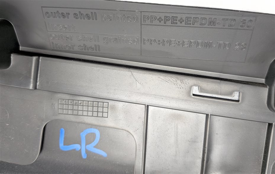 Thumbnail 5: 2017-2019 AUDI Q7 (4M) REAR LEFT DOOR LOWER MOULDING RUNNER TRIM (Silver)