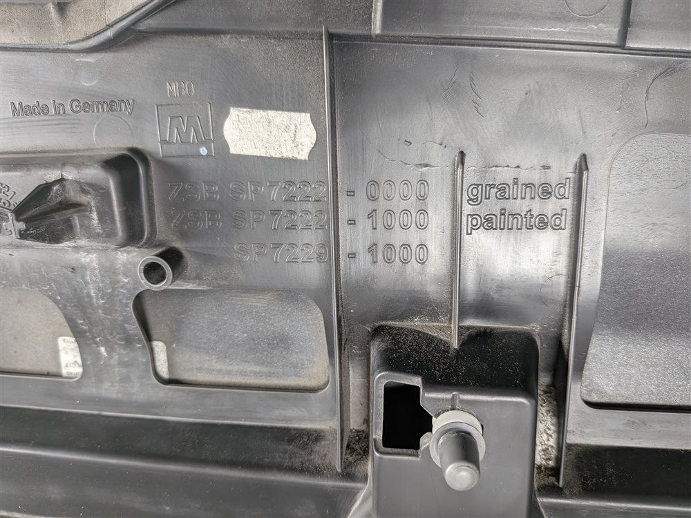 Thumbnail 7: 2017-2019 AUDI Q7 (4M) REAR LEFT DOOR LOWER MOULDING RUNNER TRIM (Silver)