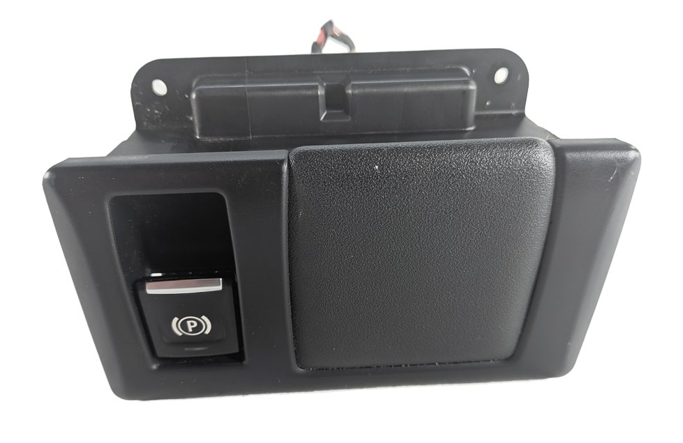 Thumbnail 3: 2014-2020 BMW I3 (I01) CENTER CONSOLE PANEL PARK BRAKE SWITCH 12V USB AUX