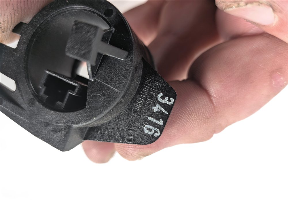Thumbnail 9: 14-16 BMW i3 I01 BEV BDC Body Control Module Key Fob Lock Cylinder Ring Set OEM