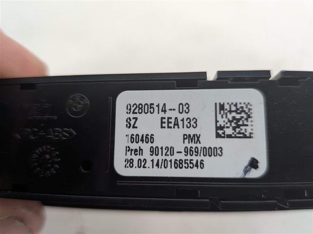Thumbnail 4: 2014 BMW I3 (I01) CENTER CONSOLE COMFORT ECO PRO PARK ASSIST SWITCH PANEL