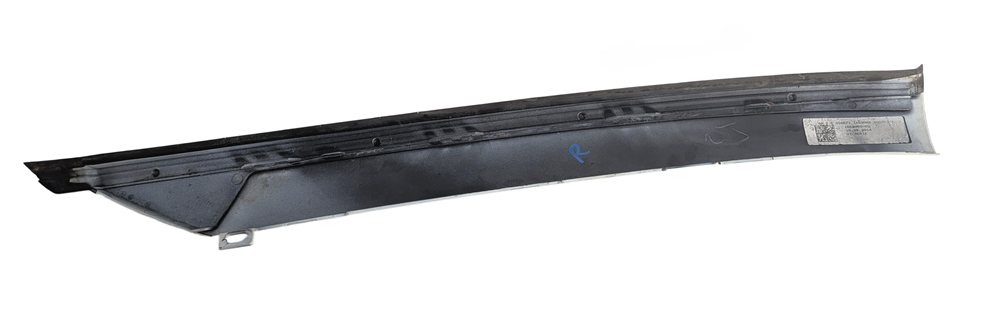 Thumbnail 2: 2014 BMW I3 (I01) RIGHT A PILLAR EXTERIOR TRIM COVER MOLDING (Capparis)