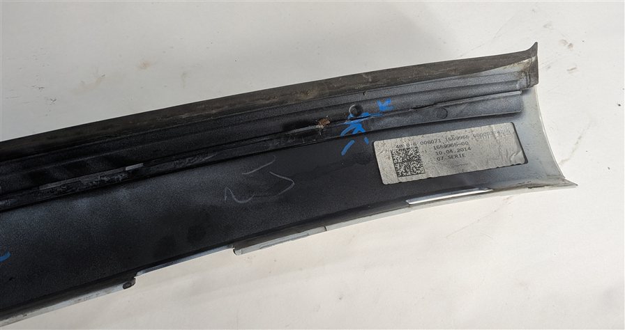 Thumbnail 6: 2014 BMW I3 (I01) RIGHT A PILLAR EXTERIOR TRIM COVER MOLDING (Capparis)