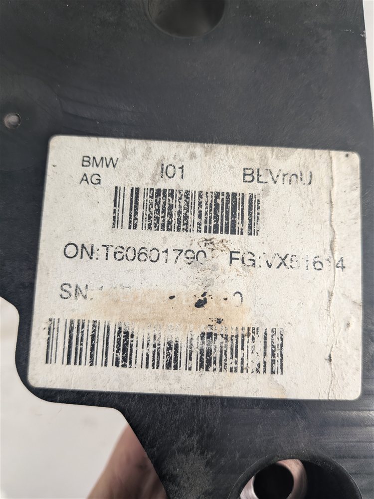 Thumbnail 7: 2014 BMW I3 (I01) LEFT ELECTRIC MOTOR ENGINE SUPPORT MOUNT BRACKET