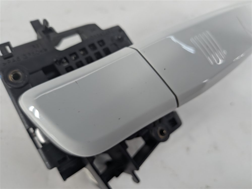 Thumbnail 8: 2014-2020 BMW i3 (I01) FRONT RIGHT PASSENGER OUTSIDE DOOR HANDLE (Capparis)