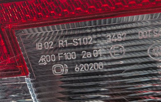 Thumbnail 10: 2014-2020 BMW i3 (I01) REAR RIGHT BUMPER MOUNTED TAIL LIGHT TAILLIGHT