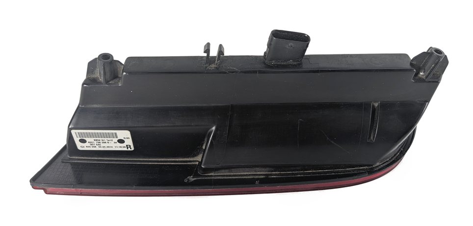 Thumbnail 6: 2014-2020 BMW i3 (I01) REAR RIGHT BUMPER MOUNTED TAIL LIGHT TAILLIGHT