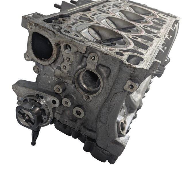 Thumbnail 2: AUDI 17-19 A3 21-23 Q3 (8V F3) 2.0L TURBO CZRA ENGINE CYLINDER HEAD ASSEMBLY