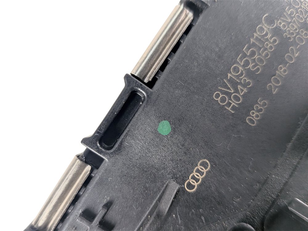Thumbnail 11: 15-18 AUDI A3 S3 RS3 (8V) FRONT WINDSHIELD WIPER MOTOR 