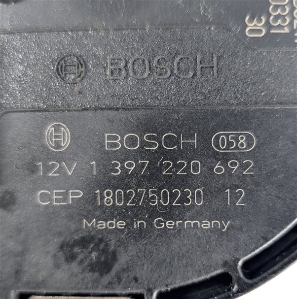 Thumbnail 13: 15-18 AUDI A3 S3 RS3 (8V) FRONT WINDSHIELD WIPER MOTOR 