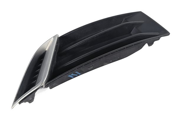 17-19 AUDI A3 8V FRONT RIGHT LOWER BUMPER GRILLE NON S-LINE SILVER BLACK