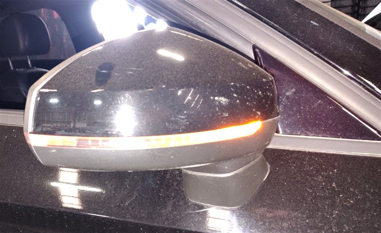 Thumbnail 2: 15-18 AUDI A3 S3 (8V) RIGHT PASSENGER MANUAL FOLD HEATED DOOR MIRROR (Black)