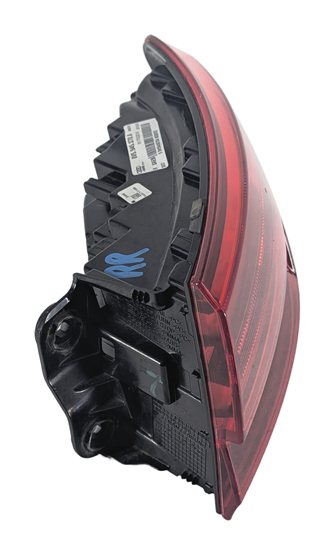 Thumbnail 4: 17-19 AUDI A3 (8V) REAR RIGHT OUTER QUARTER PANEL LED TAILLIGHT TAIL LIGHT LAMP