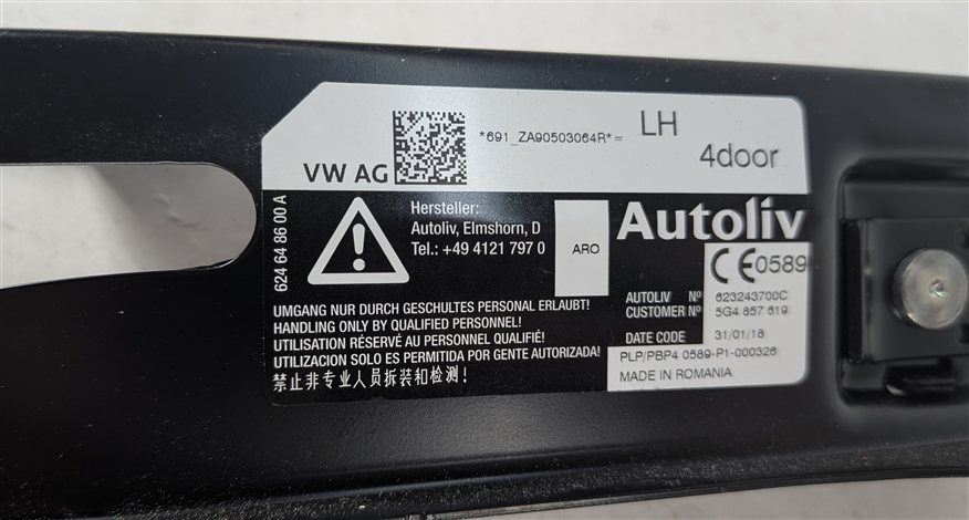 Thumbnail 12: 15-20 AUDI A3 S3 RS3 (8V) SEDAN FRONT LEFT DRIVER SEATBELT RETRACTOR (Black)