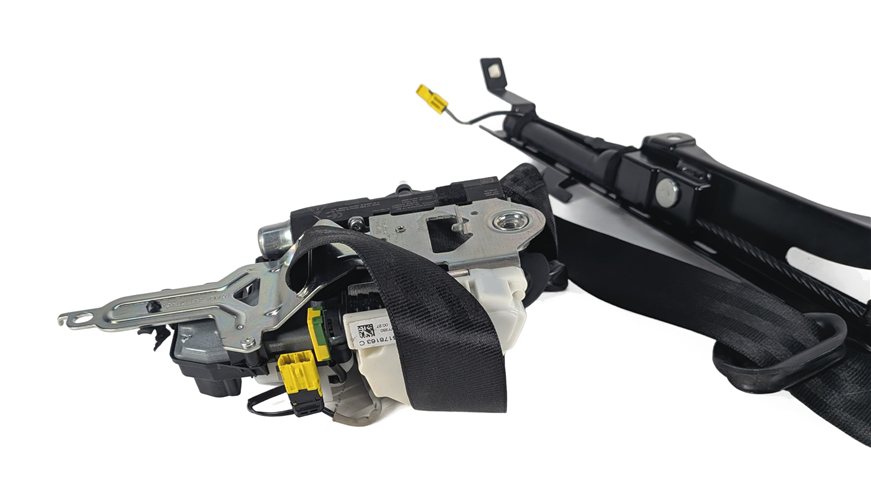 Thumbnail 10: 15-18 AUDI A8 S3 RS3 (8V) SEDAN FRONT RIGHT PASSENGER SEATBELT RETRACTOR (Black)