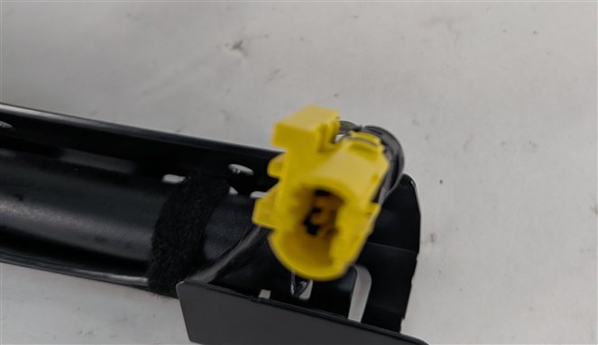 Thumbnail 4: 15-18 AUDI A8 S3 RS3 (8V) SEDAN FRONT RIGHT PASSENGER SEATBELT RETRACTOR (Black)
