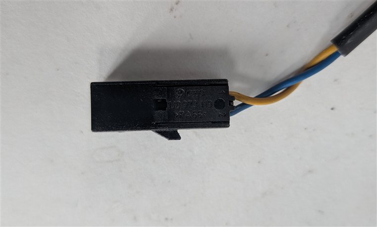 Thumbnail 9: 2015-2018 AUDI A3 S3 RS3 (8V) FRONT LEFT or RIGHT SEAT SEATBELT BUCKLE RECEIVER