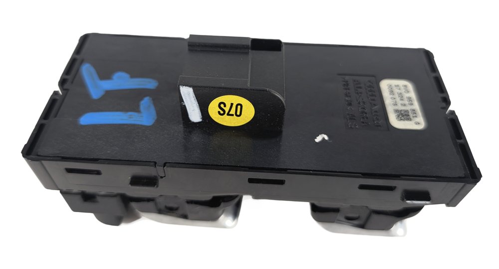 Thumbnail 8: 17-20 AUDI A3 S3 RS3 (8V 8Y) FRONT LEFT DRIVER DOOR MASTER WINDOW SWITCH (BLACK)