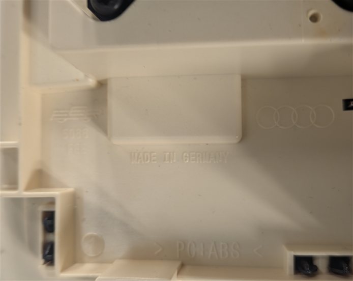 Thumbnail 10: 17-19 AUDI A3 (8V) FRONT ROOF DOME COURTESY LIGHT w/SUNROOF SWITCH (Black)