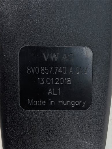 Thumbnail 18: 2018 AUDI A3 (8V) REAR LEFT/CENTER/RIGHT SEATBELT BUCKLE SET/3 (Black)