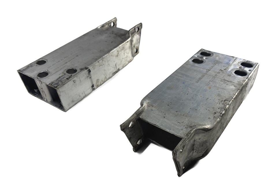Thumbnail 4: 15-21 MERCEDES C300 C350 C400 C450 (W205) FRONT BUMPER REINFORCEMENT BRACKET SET