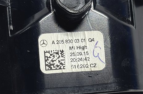 Thumbnail 7: 2016 MERCEDES C300 (W205) CENTER DASH HEAT AIR AC VENT SET/3 (Gray)