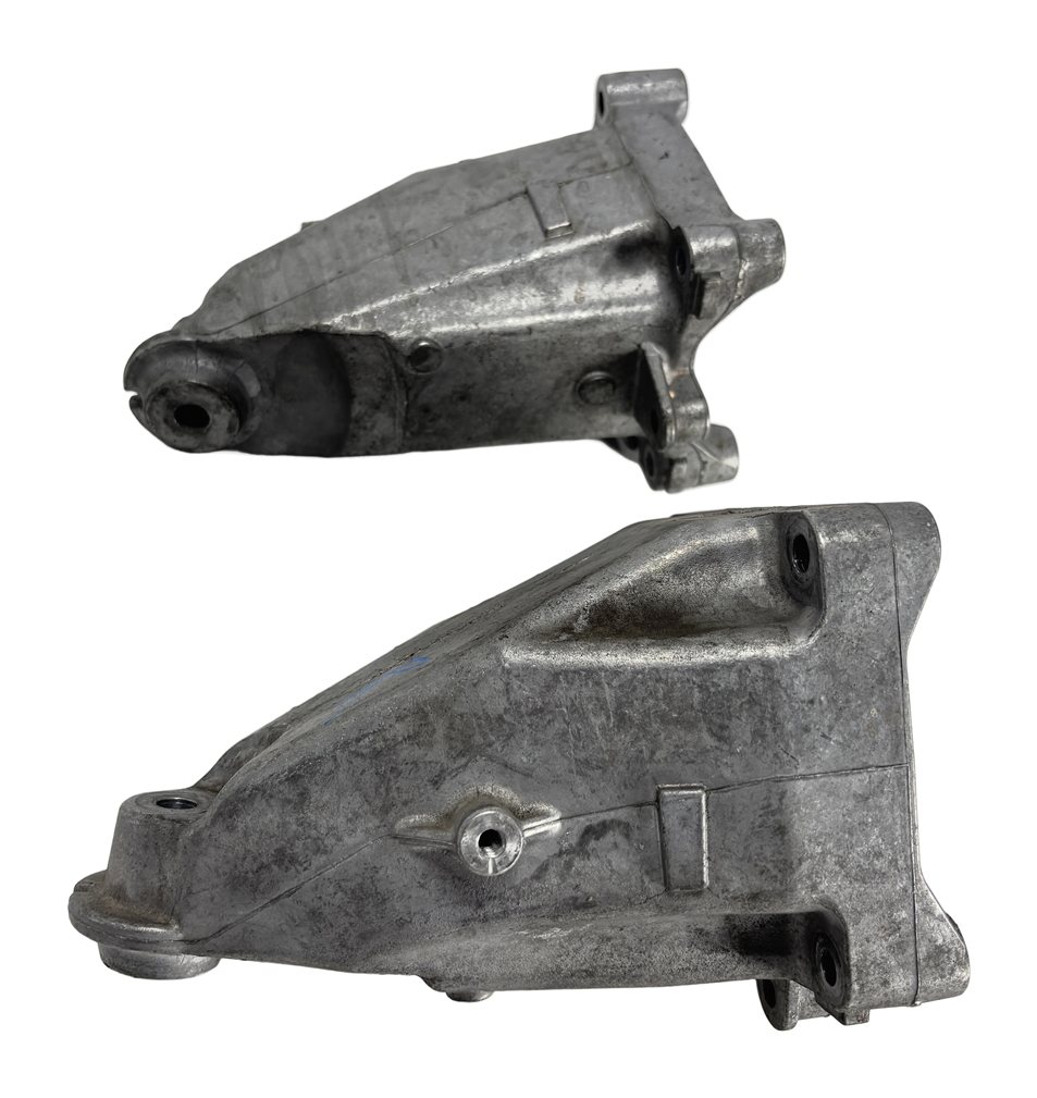 Thumbnail 6: 2016 MERCEDES C300 (W205) 2.0L (M274) ENGINE MOUNT BRACKET LEFT/RIGHT SET/2