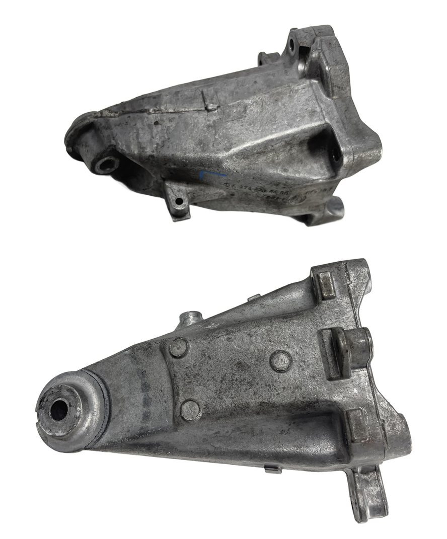 Thumbnail 7: 2016 MERCEDES C300 (W205) 2.0L (M274) ENGINE MOUNT BRACKET LEFT/RIGHT SET/2