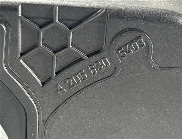 Thumbnail 9: 2015-2021 MERCEDES C-CLASS (W205) FUEL TANK DOOR LID COVER TRIM (Black)