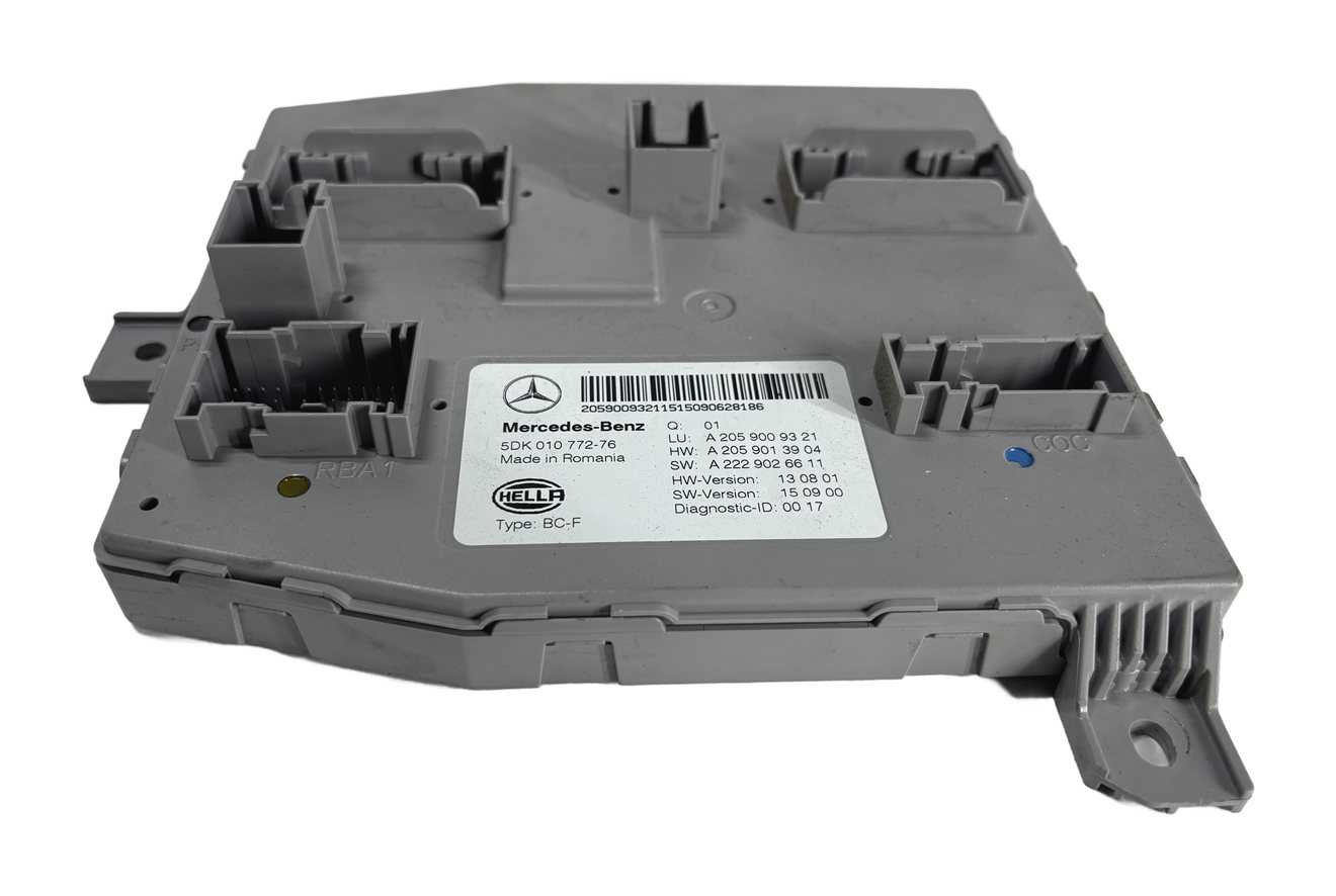 Thumbnail 3: 16 MERCEDES C300 GLC300 C63 AMG (W205 X253) FRONT SAM FUSE RELAY CONTROL MODULE