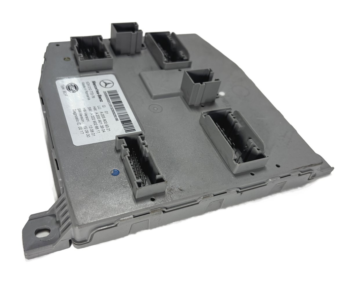 Thumbnail 5: 16 MERCEDES C300 GLC300 C63 AMG (W205 X253) FRONT SAM FUSE RELAY CONTROL MODULE