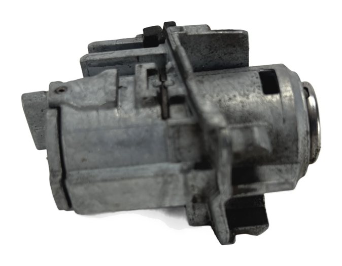 Thumbnail 3: 2016 MERCEDES C300 (W205) FRONT LEFT DRIVER DOOR LOCK CYLINDER w/KEY