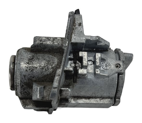 Thumbnail 6: 2016 MERCEDES C300 (W205) FRONT LEFT DRIVER DOOR LOCK CYLINDER w/KEY