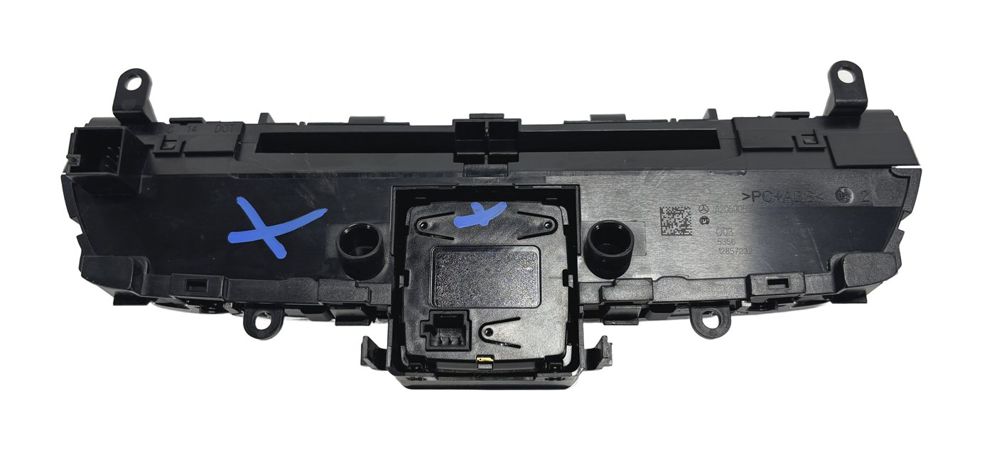 Thumbnail 8: 2016-2018 MERCEDES C300 C350 C450 C63 (W205) MEDIA CONTROL SWITCH w/ CLOCK